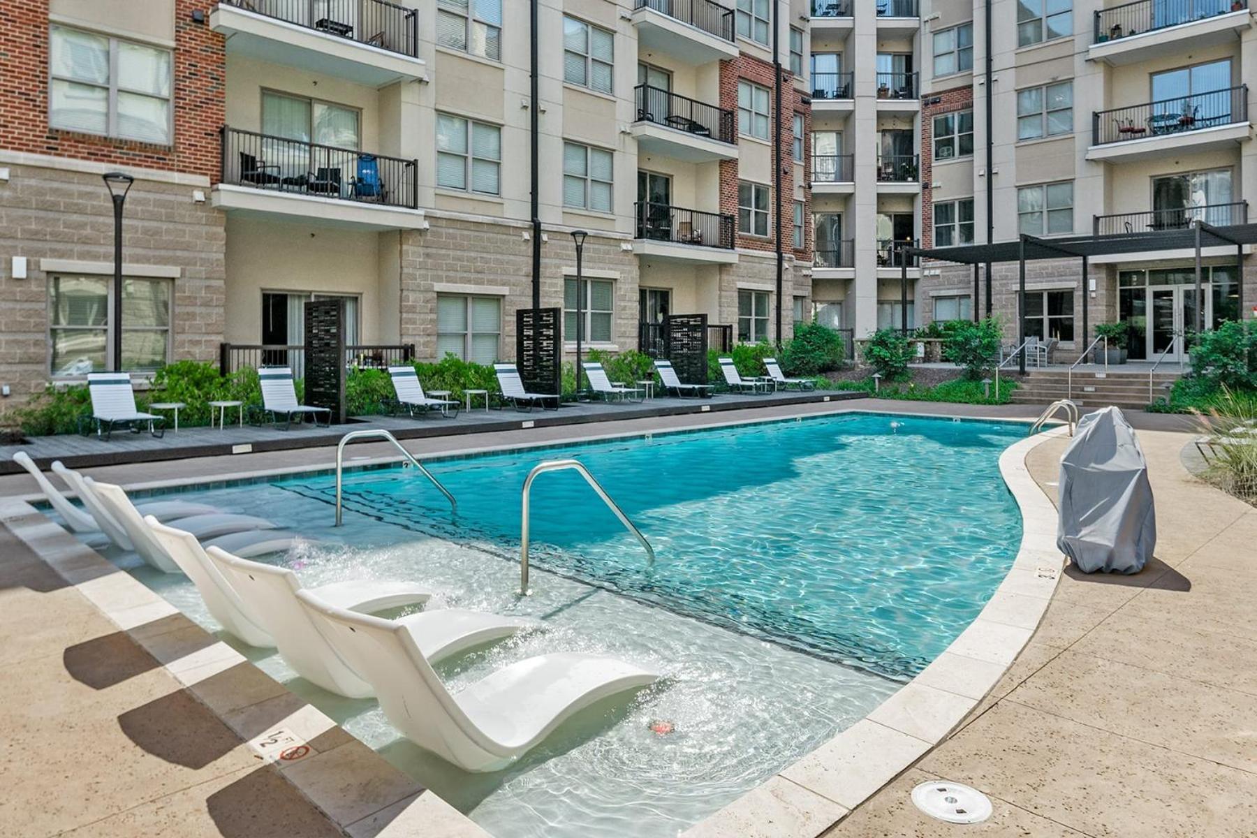 Uptown 4Th Ward Luxury Apt Year-Round Pool Шарлотт Екстер'єр фото
